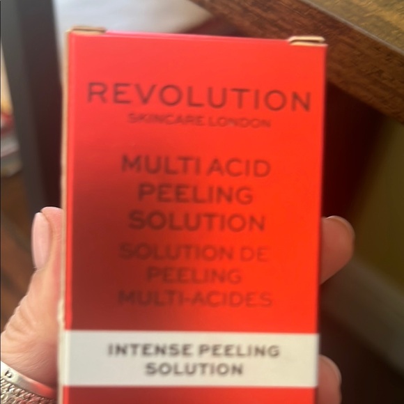 Revolution Multi Acid Peel Skincare Solution - Picture 4 of 6